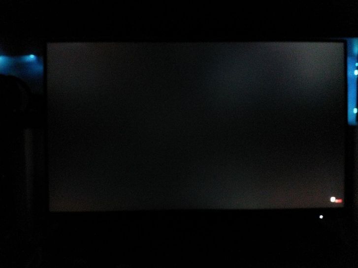 7362079-FvsZm.jpg